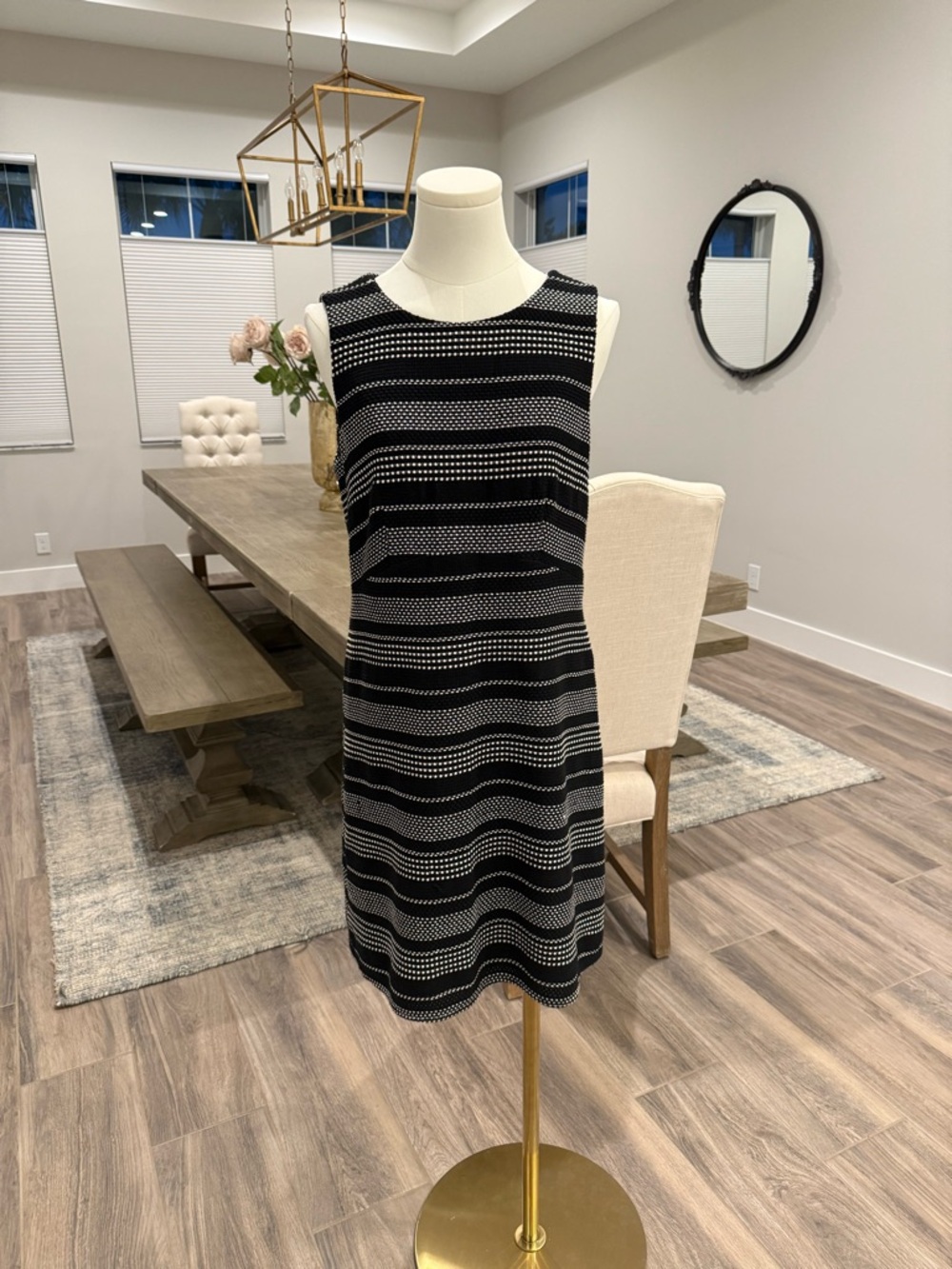Ann Taylor Black & White Patterned Sleeveless Shift Dress - like new!
